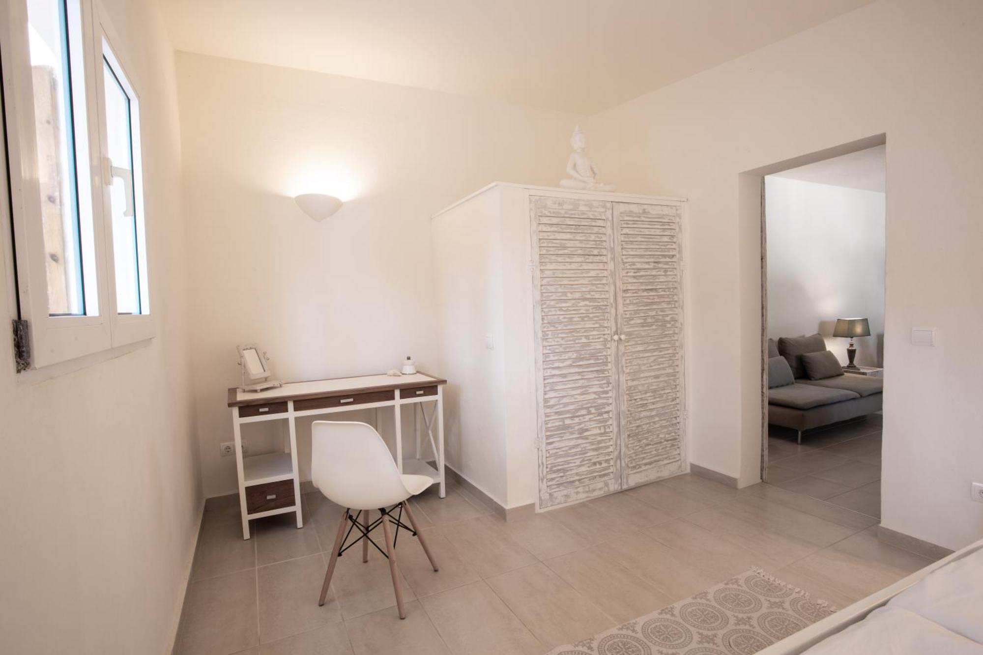 Boutique Hotel Casa Caracol - Apartments In Strandnaehe, Salzwasserpool, Fotovoltaik, Adults Only 산트 호셉 데 사 탈라이아 외부 사진
